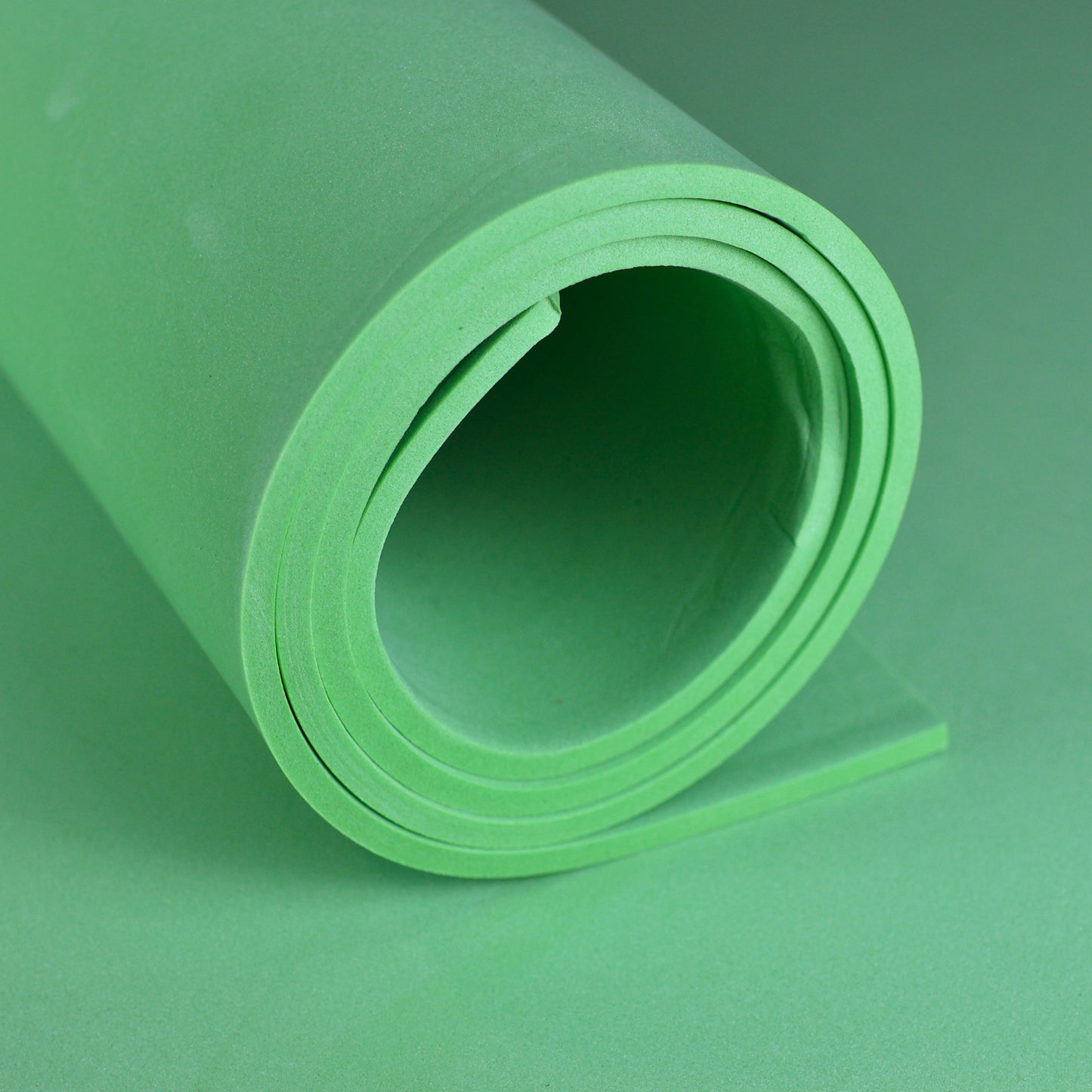 EVA foam 65 kg/m3, 5 mm zelená - 100x50 cm