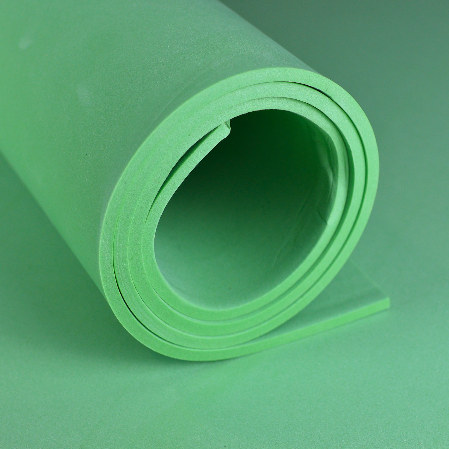 EVA foam 65 kg/m3, 5 mm zelená - 100x50 cm