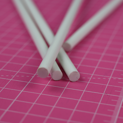 Prút zo sklolaminátu - 4 mm x 20 cm